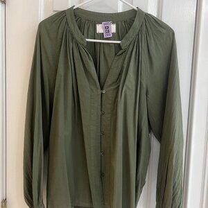 Xirena Bryce Shirt in Army Green - Size Medium